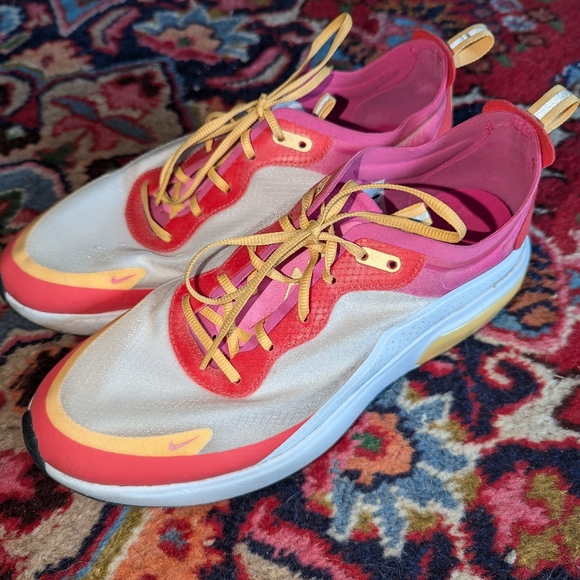 Nike Air Max - Picture 2 of 3